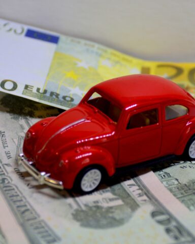 Bollo auto 2026: esenzioni ambientali e criteri reddituali nel nuovo assetto della fiscalità automobilistica
